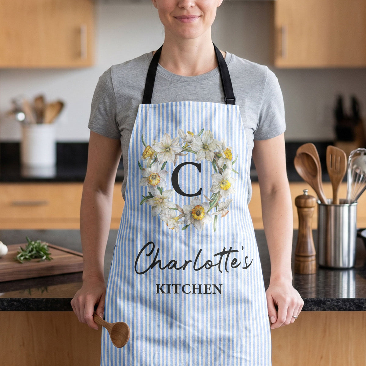 custom-name-and-birth-flowers-gifts-for-her-cooking-lovers-personalized-apron-4
