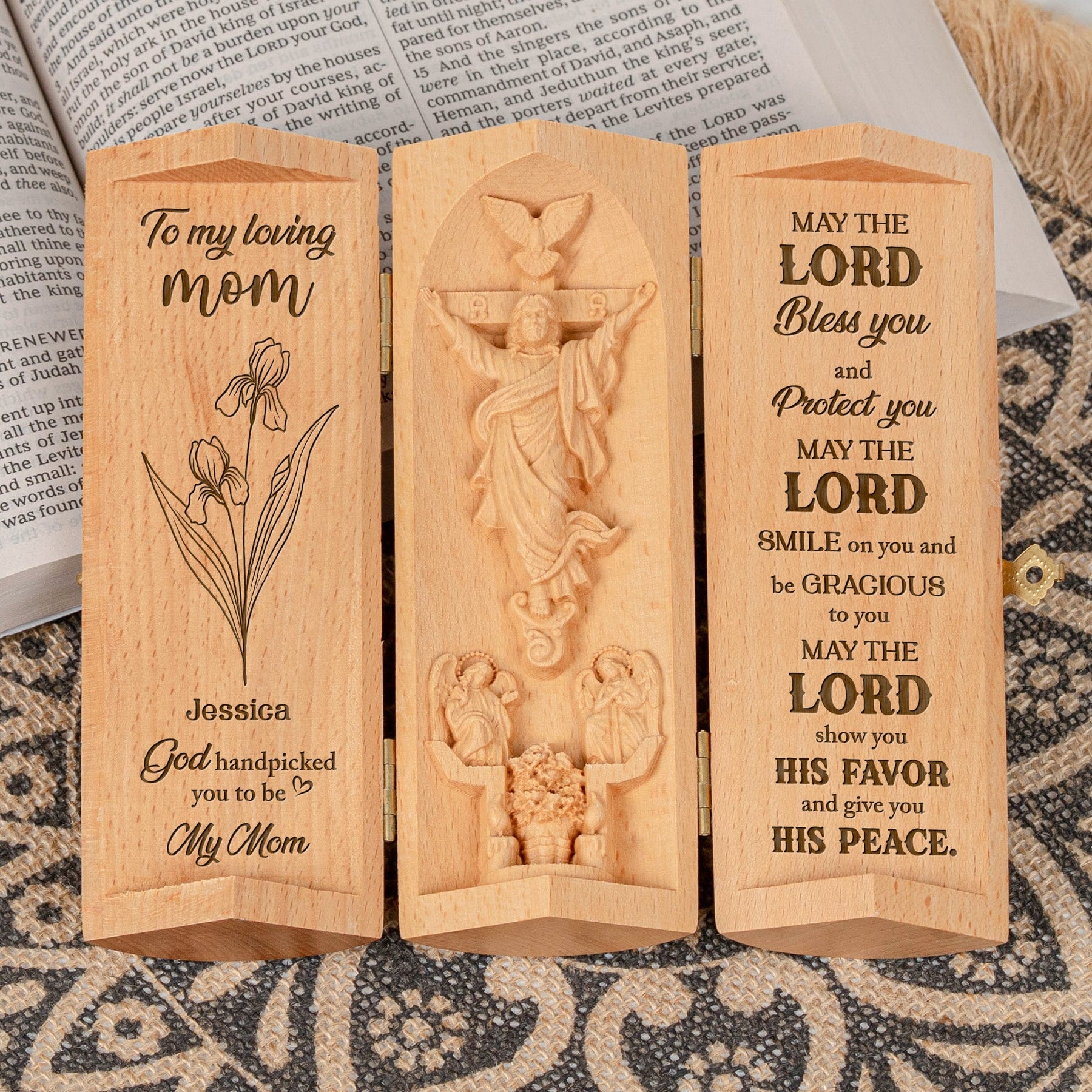 God Handpicked You To Be Mom - Personalized Wooden Plaque