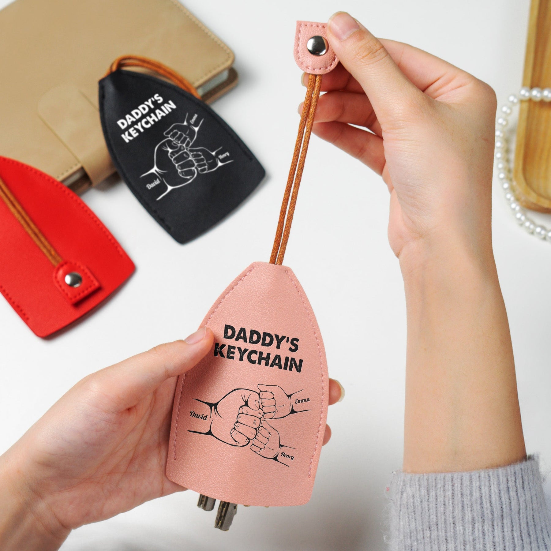 Protective Pull Out Key Case For Daddy's Keychain - With Kids' Names - Personalized Keychain