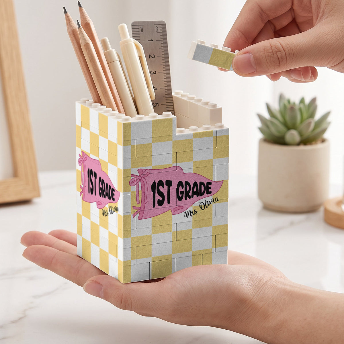 Pennant Design Teacher Back To School Gift - Personalized Pen Holder
