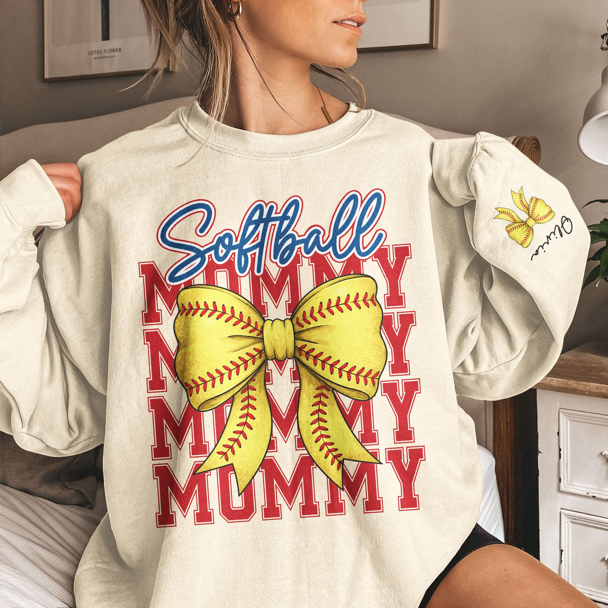 Coquette Bow Custom Kid Name Gift For Softball Mom, Softball Mama - Personalized Sweatshirt