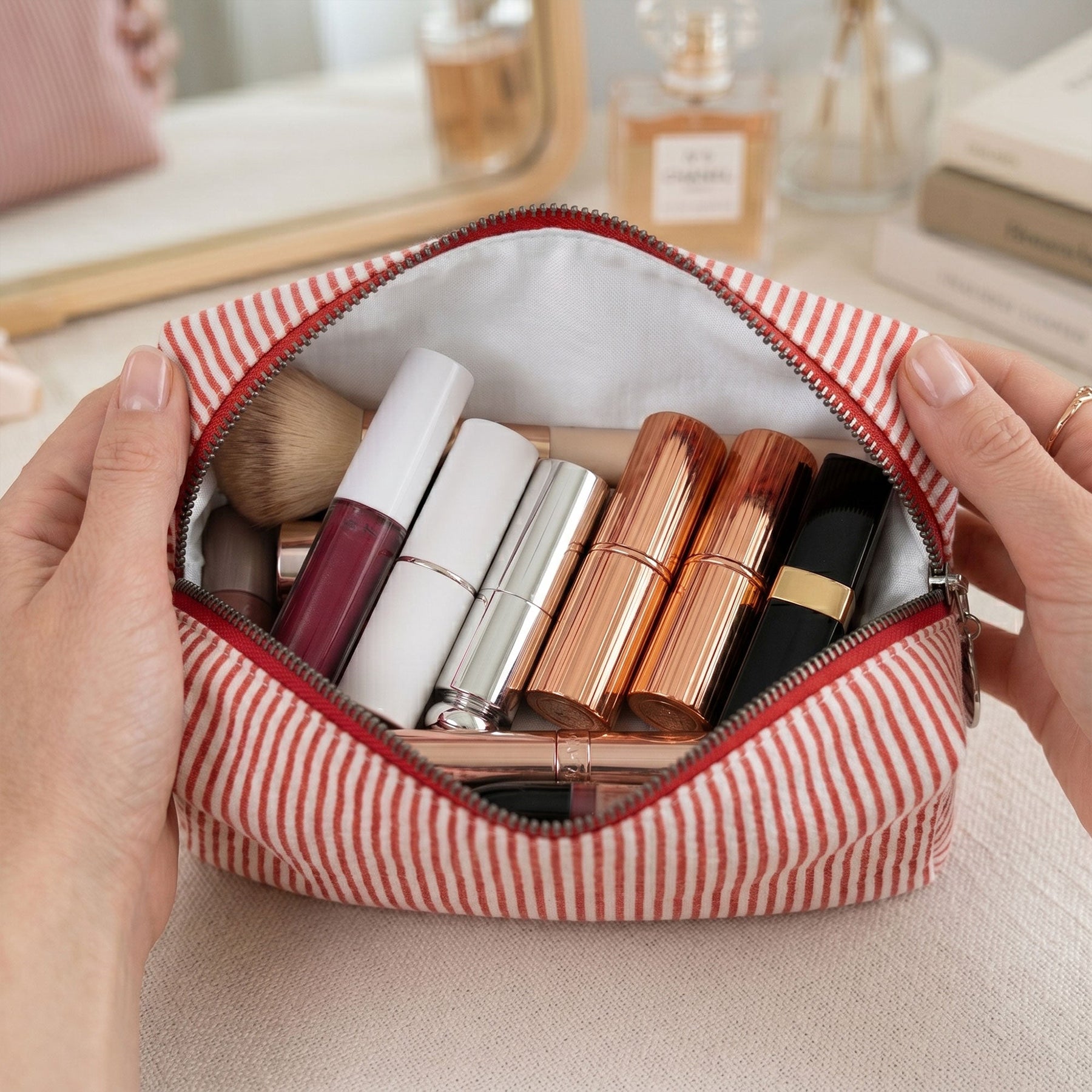 Custom Name & Birth Flower For Teachers, Friends, Coworkers, Boss - Personalized Makeup Bag