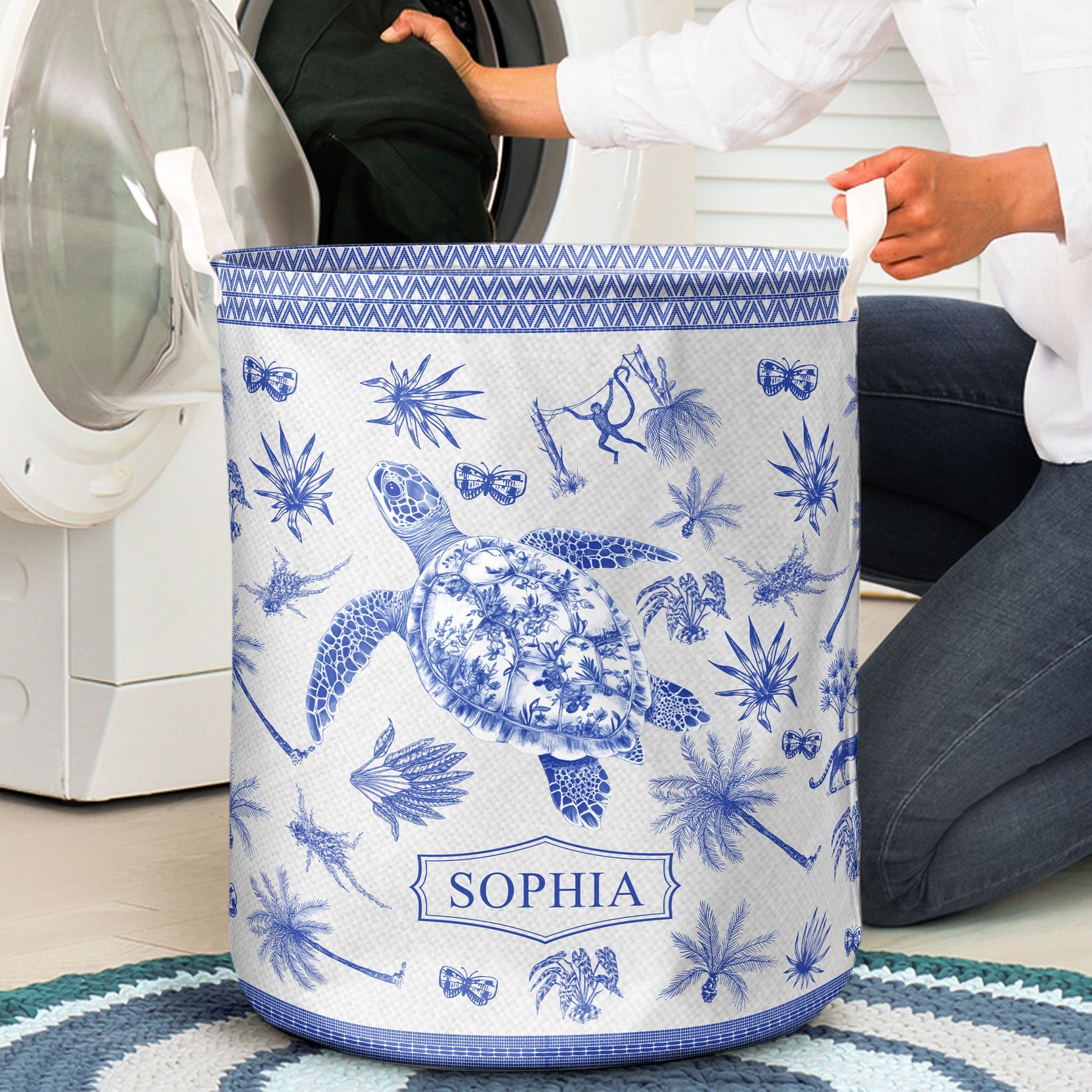 Animal Lovers Chinoiserie Toile De Jouy - Personalized Laundry Storage Basket