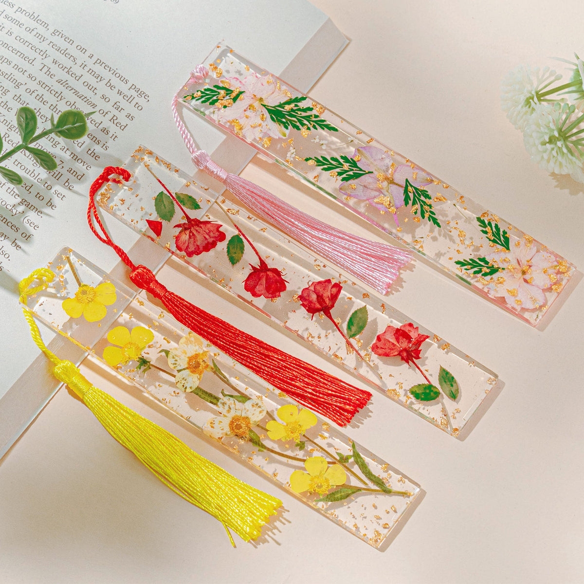 Book Lover, Birth Flower - Personalized Resin Birth Flower Bookmark
