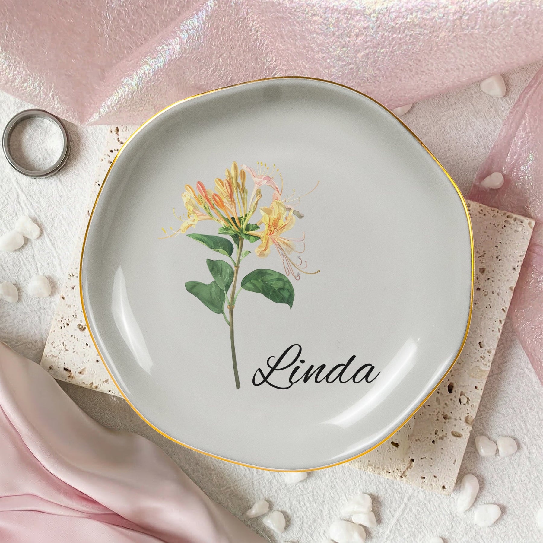 Custom Birth Flower & Name For Her, Gift For Friends, Sisters - Personalized Jewelry Dish