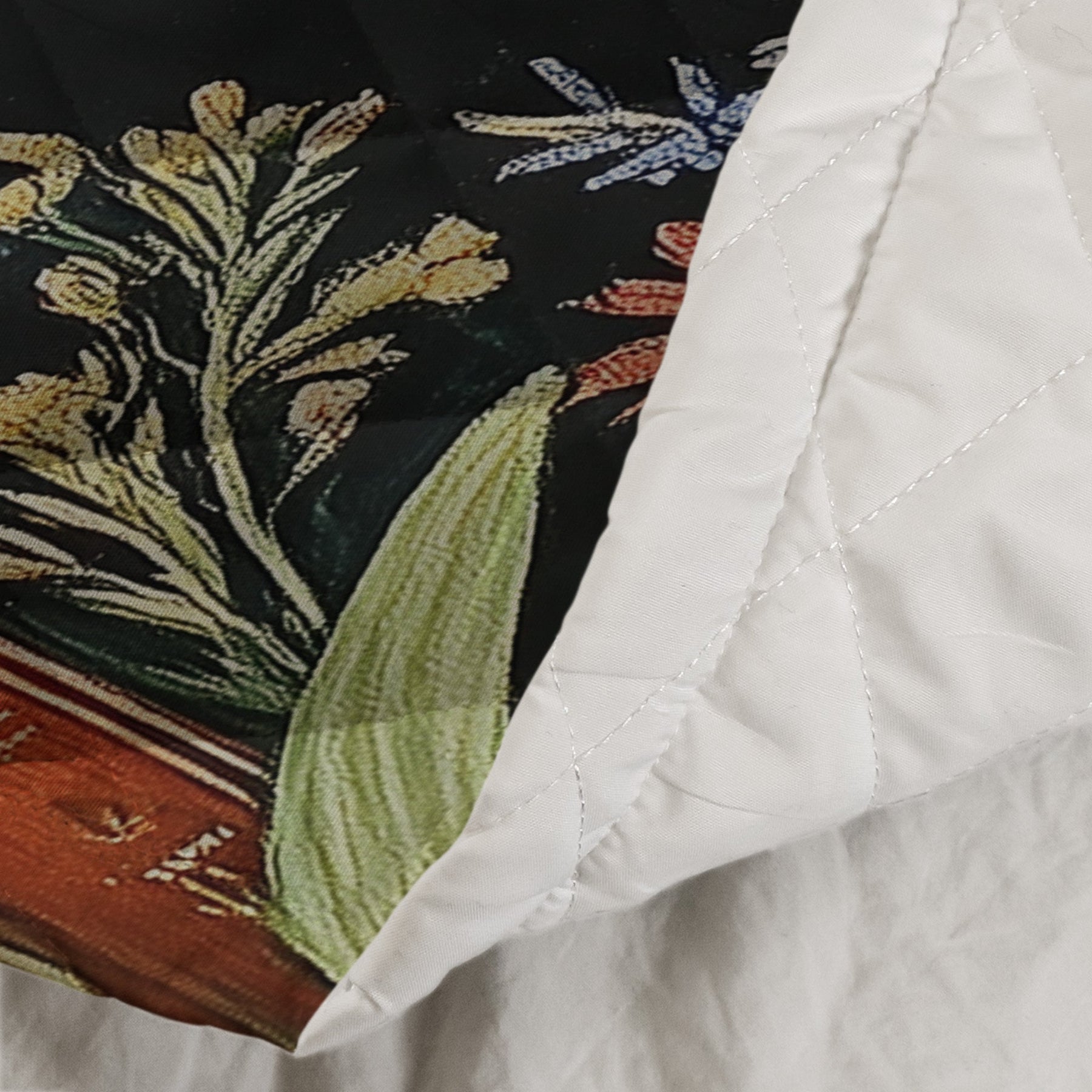 Just A Woman Who Loves Books - Book Lovers Bedding Decor - Custom Quilt Set
